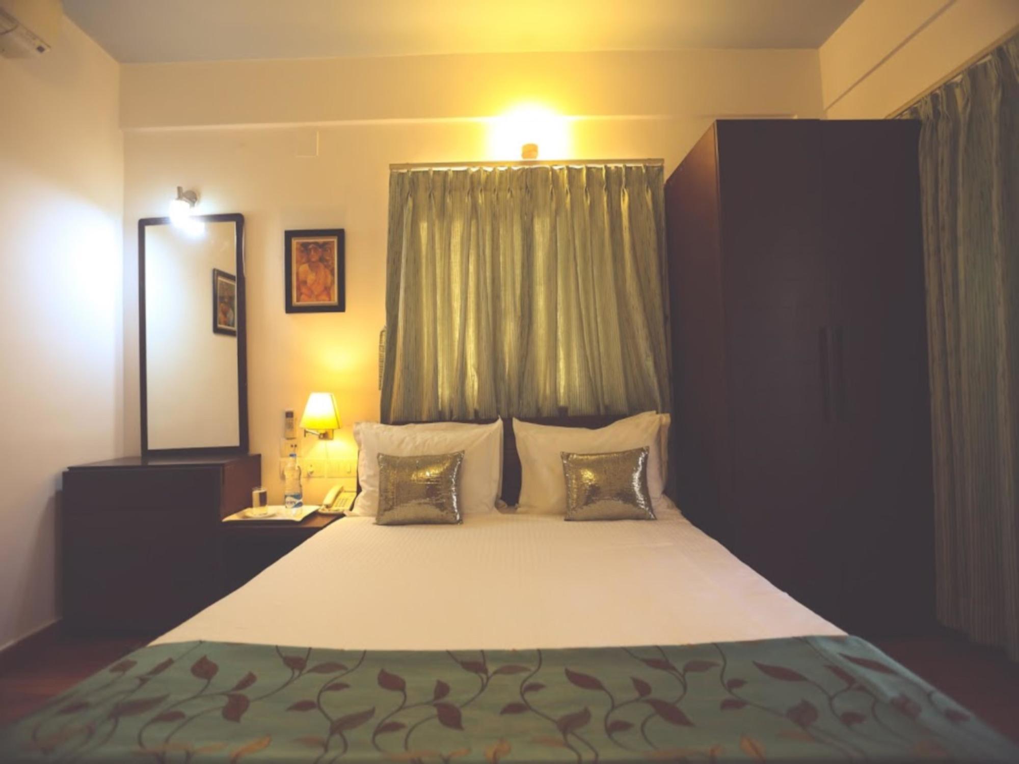 Hotel Casa Broadway Kalkuta Zewnętrze zdjęcie